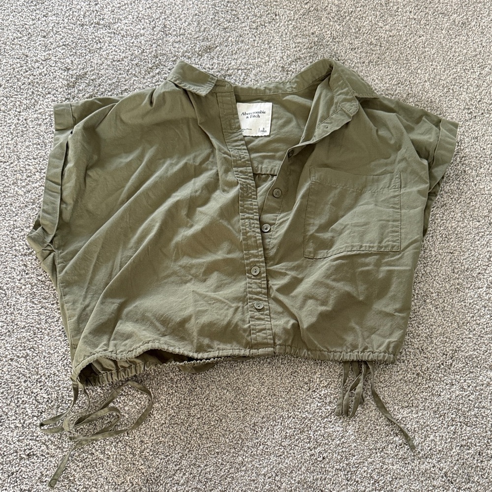 Abercrombie Olive Green Cropped Button-Up Shirt